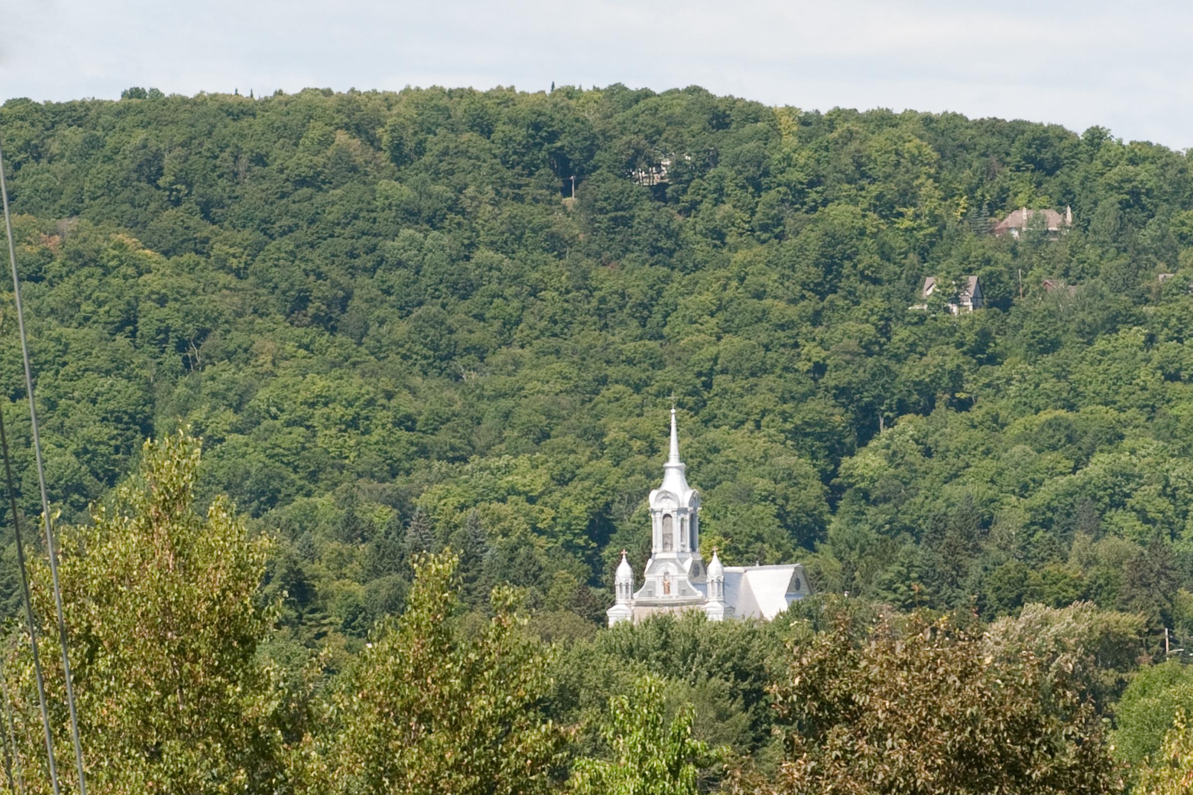 Hotel St-Sauveur Saint-Sauveur-des-Monts Buitenkant foto